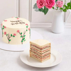 كيكة الزهور الفاخرة بتزيين زهري ناعم وحشوة الفراولة والموكا flowerna